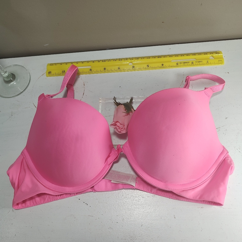 Victoria's Secret padded push up bra bubble gum pink Size 34C